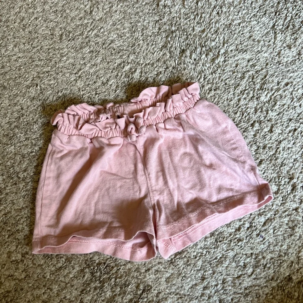 Old Navy Baby Girl Pink Shorts Size 12-18 Months